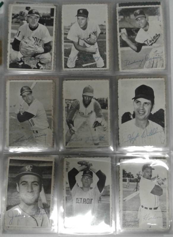 lot 1183 image: Large Collection of Late 1960s and Early 1970s Topps Baseball Cards including Deckle Edge, Post Cereal, Lots of Pictures