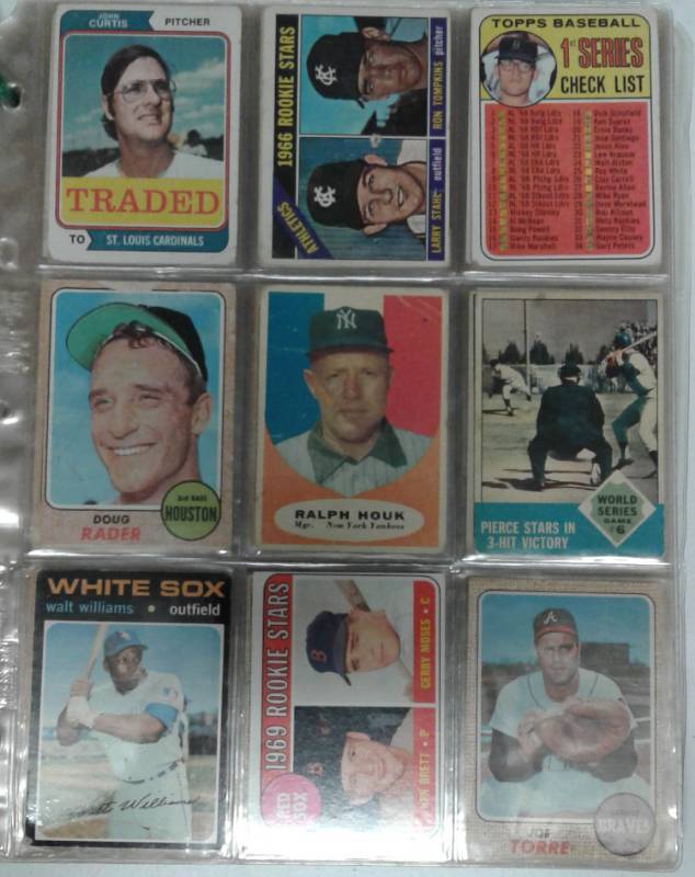lot 1184 image: Collection of Pages of 1960s, 1970s and early 1980s Baseball Cards - Lots of Pictures - Get all in Pictures and More