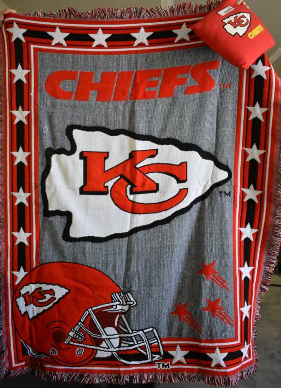lot 1077 image: Nice Kansas City Chiefs Throw Blanket With Mini Pillow 4 ft x 3 ft