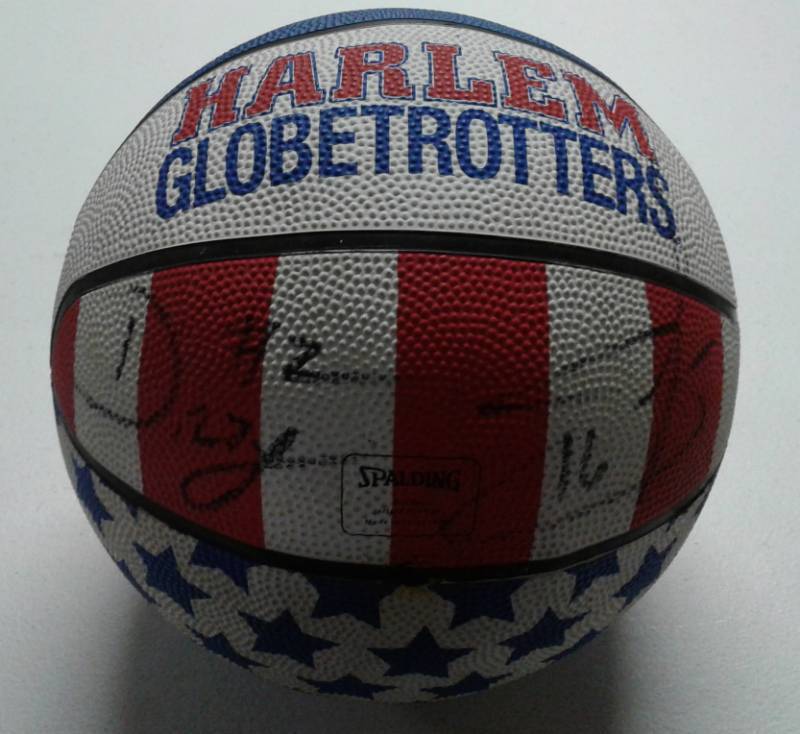 lot 1195 image: Harlem Globetrotters Signed Full-Sized Basketball Dizzy Grant #2 & Other