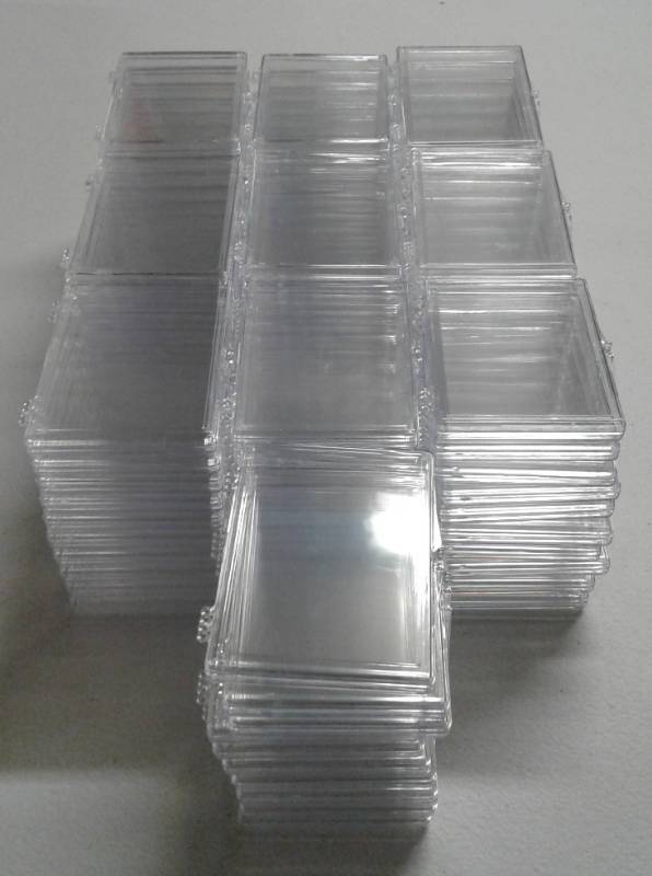 lot 1199 image: 100 Count Like New Acrylic Storage Boxes for Regular Sized Sports Cards - 15 Count Boxes