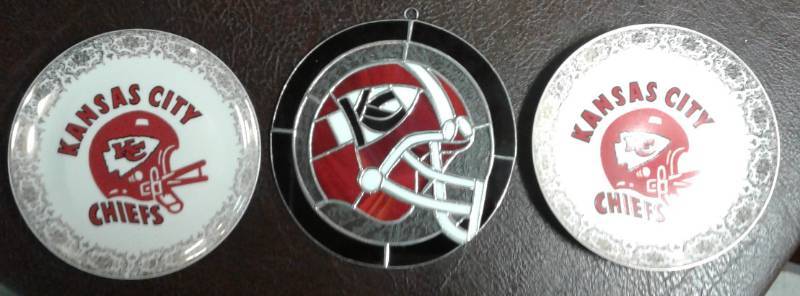 lot 1078 image: Two Collector Plates & Stained Glass Piece Kansas City Chiefs