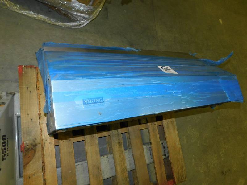 lot 4312 image: Viking Range Hood