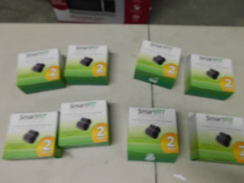 lot 4337 image: Lot of Smart Fit Refigerator Air Filters
