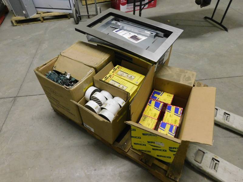 lot 4346 image: Large Lot of Misc Nosales and No Pickups