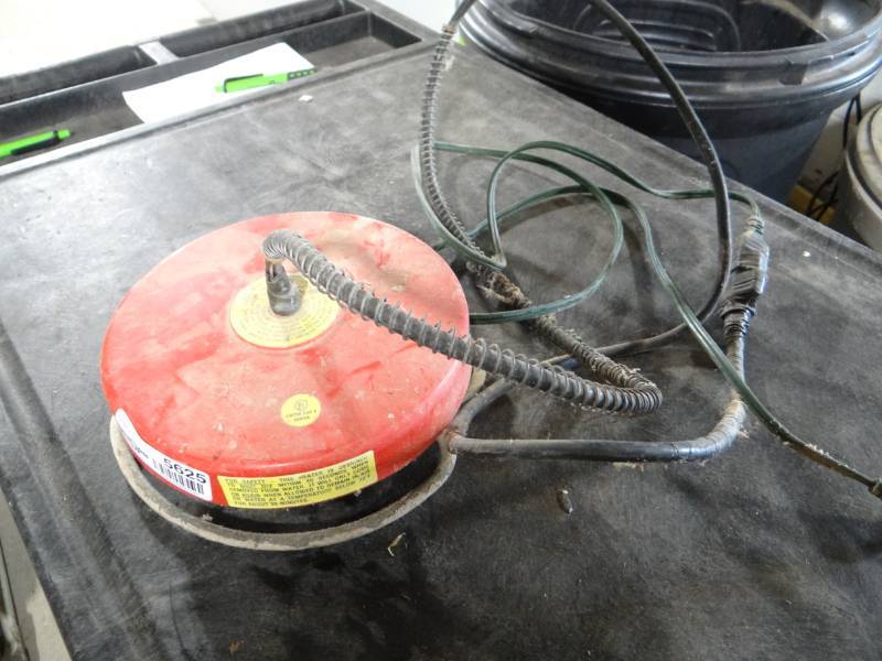 lot 5625 image: Stock tank heater.