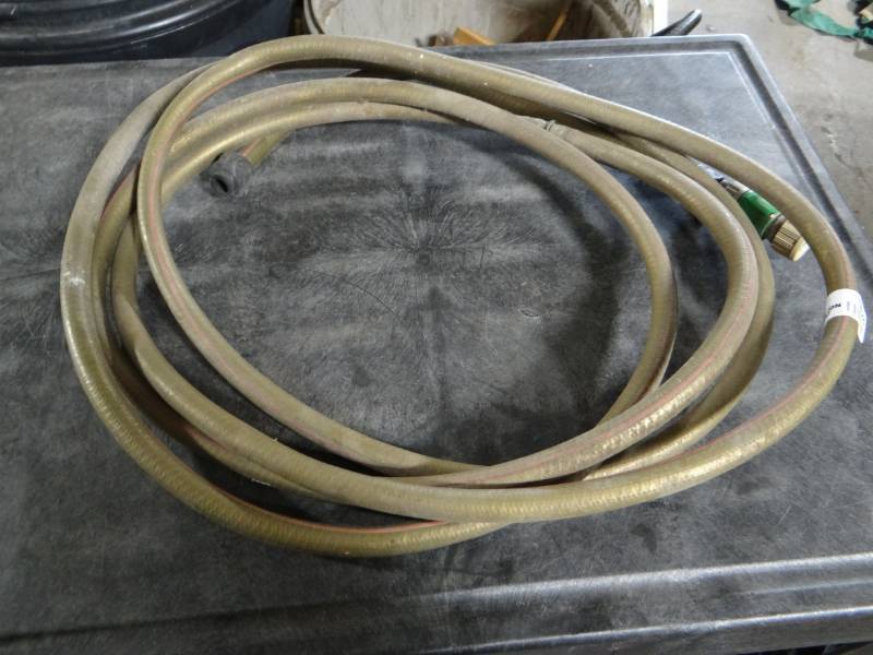 lot 5628 image: Hose