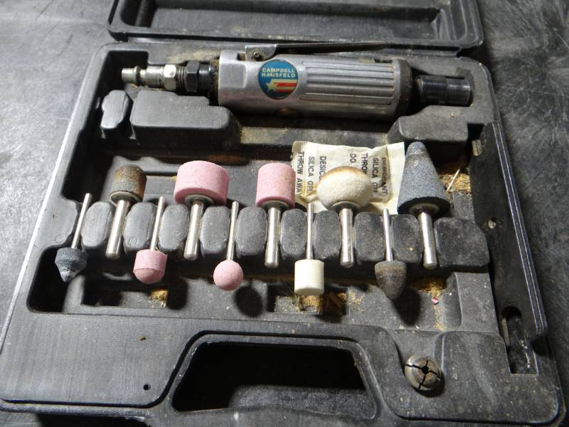 lot 5632 image: campbell hausfeld dye grinder set.