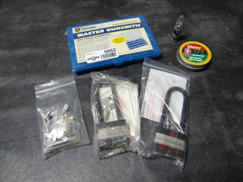 lot 5662 image: Gun locks, Master gunsmith, & daisy pellets.