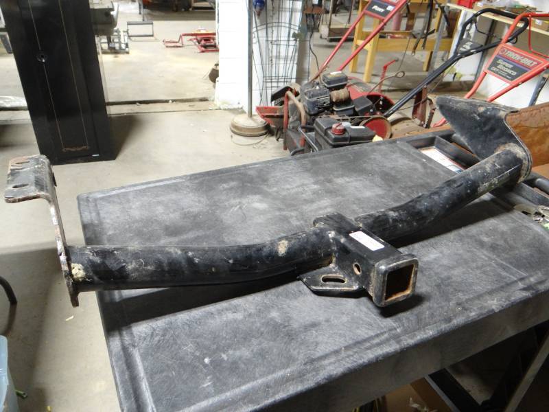 lot 5665 image: Tow hitch.