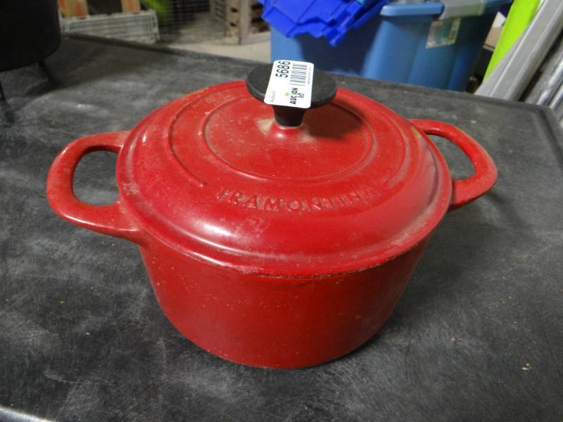 lot 5686 image: Tramontina 1 12QT cast iron pot.
