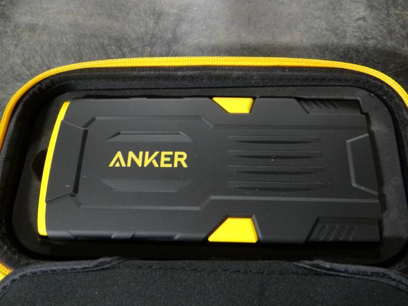 lot 5700 image: Anker powercore jump starter 600.