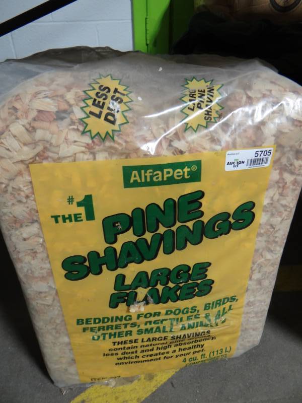 lot 5705 image: Alfapet pine shavings large flakes.