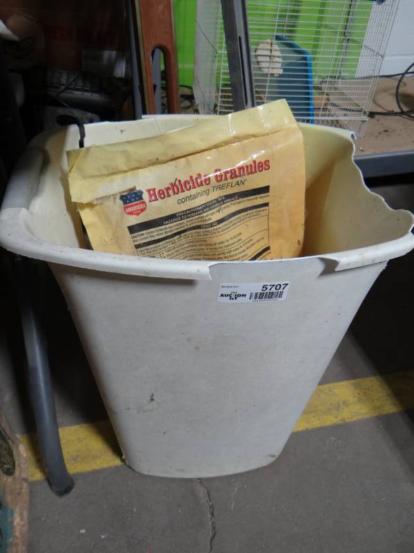 lot 5707 image: Herbicide granules containing treflan.