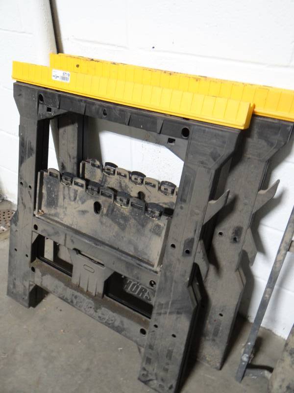 lot 5719 image: Pair of saw horses.