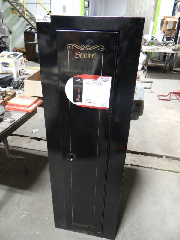 lot 5755 image: Sentinel 10 gun heavy gauge steel security cabinet.