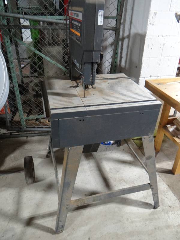 lot 5772 image: Craftsman 12 2 speed bansaw, 1 18HP.