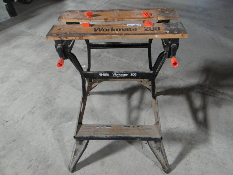 lot 5774 image: Black and Decker workmate 200.