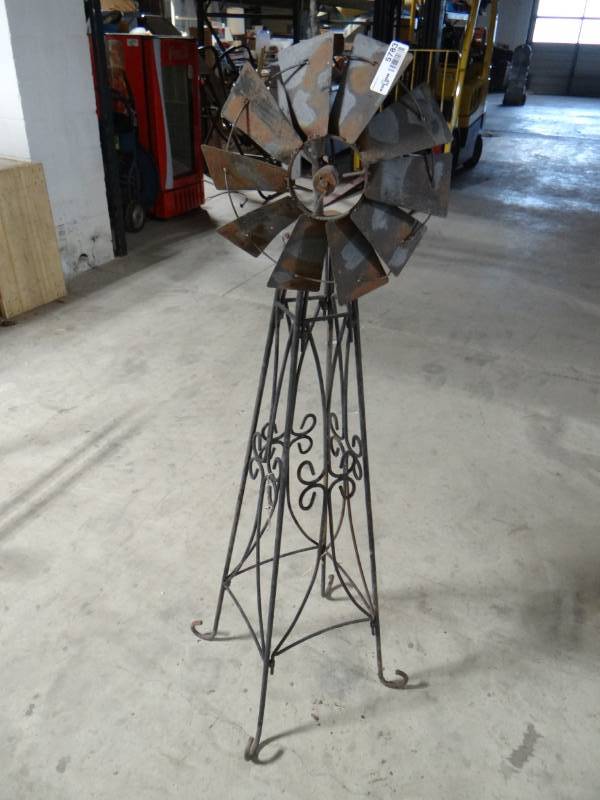lot 5783 image: 5 T Metal windmill.