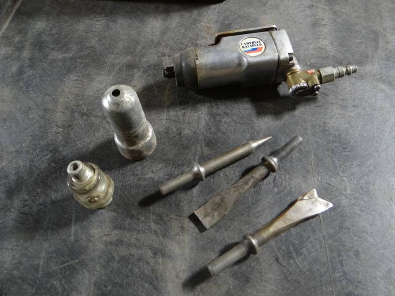 lot 5792 image: campbell huasfeld  38 butterfly impact wrench.