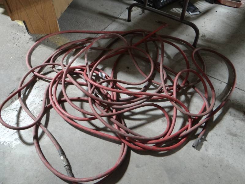 lot 5806 image: Air hose.