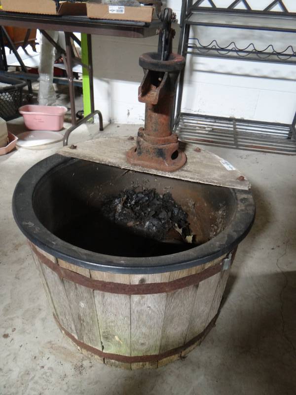 lot 5811 image: Water pump garden decor