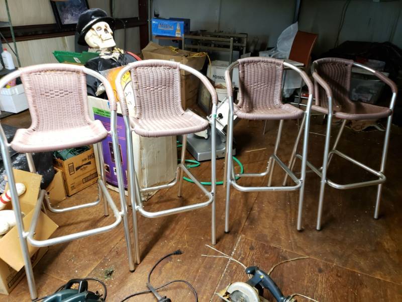 lot 2239 image: (4) Metal and Wicker Barstools