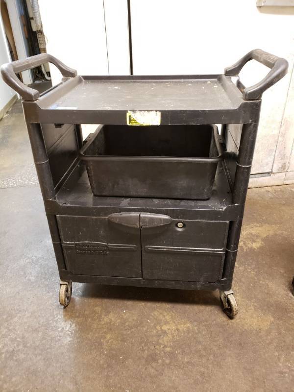 lot 2272 image: Plastic Roller Cart with Lockable Bottom