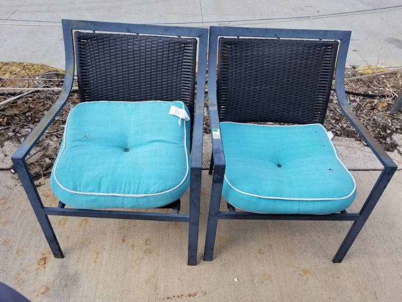 lot 3444 image: Set of 2 Patio Chairs With Blue Cushions