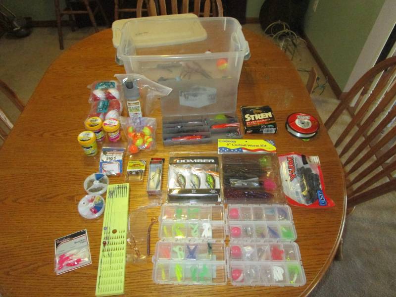 lot 13122 image: Lots of Misc Fishing Equipment, Lures, Supplies & MORE