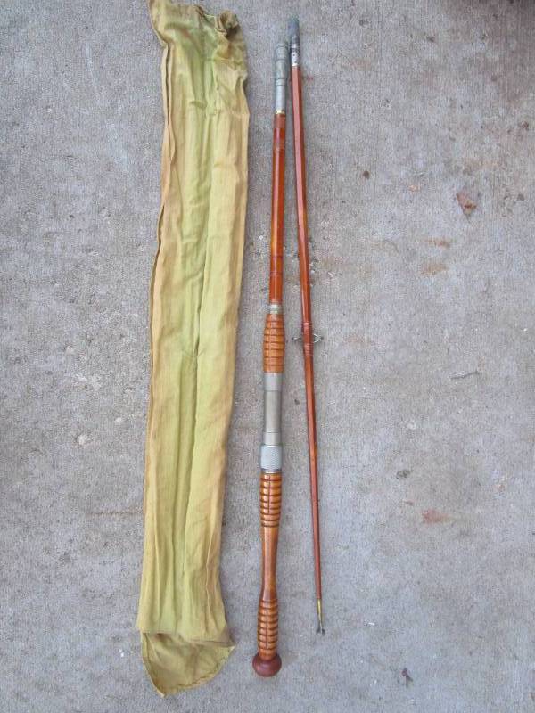 lot 13124 image: Montague Harbor Cane Pole with Storage Bag