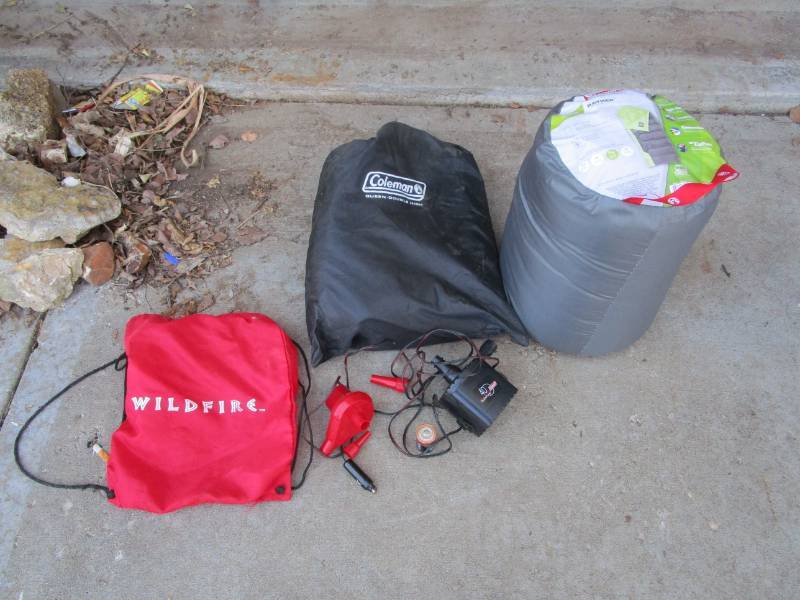 lot 13127 image: Coleman Queen Air Mattress, Pumps and Sleeping Bag