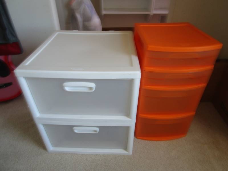 lot 13183 image: Two Plastic Storage Cabinets