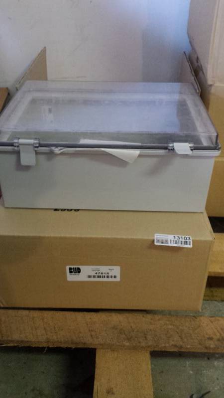 lot 13104 image: Box with Acrylic Lid