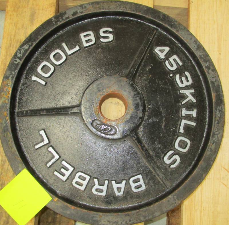 lot 11 image: Standard 100lb Barbell