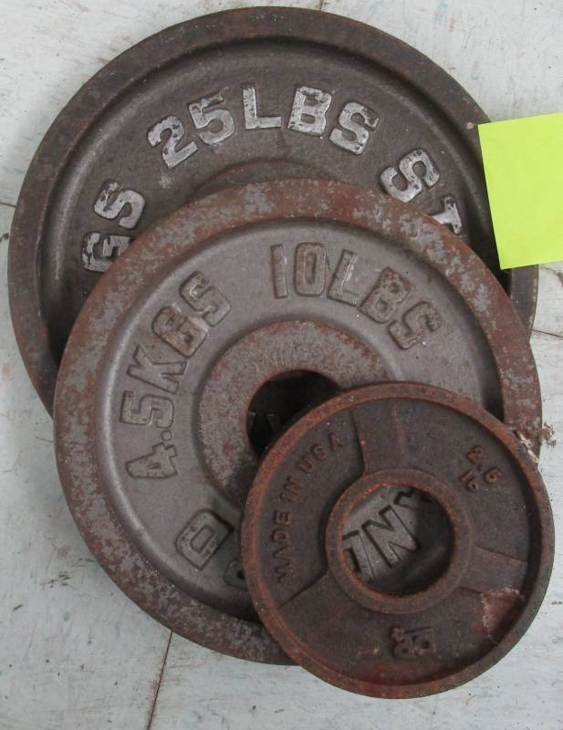 lot 15 image: Random Lot of Barbells