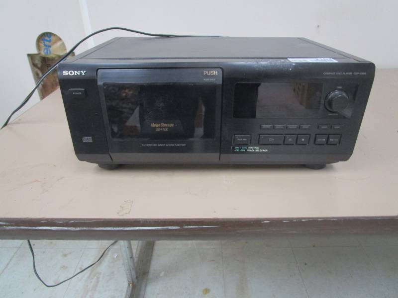 lot 2167 image: Sony CD Player - Mega Storage