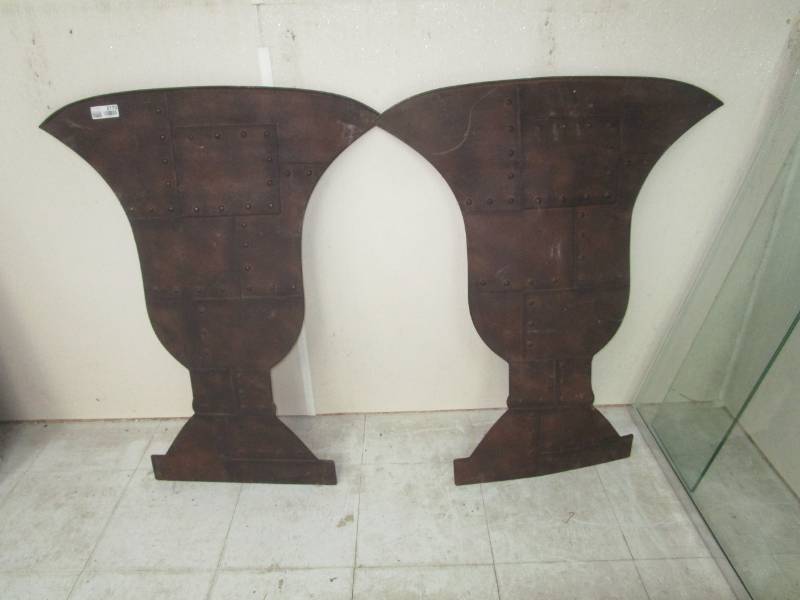 lot 2175 image: Pr of Urn Wall Dcor Pieces