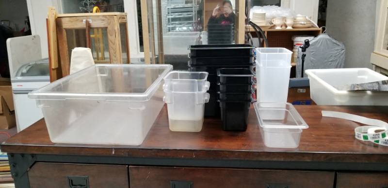 lot 4262 image: Plastic Refrigerator  Prep Totes