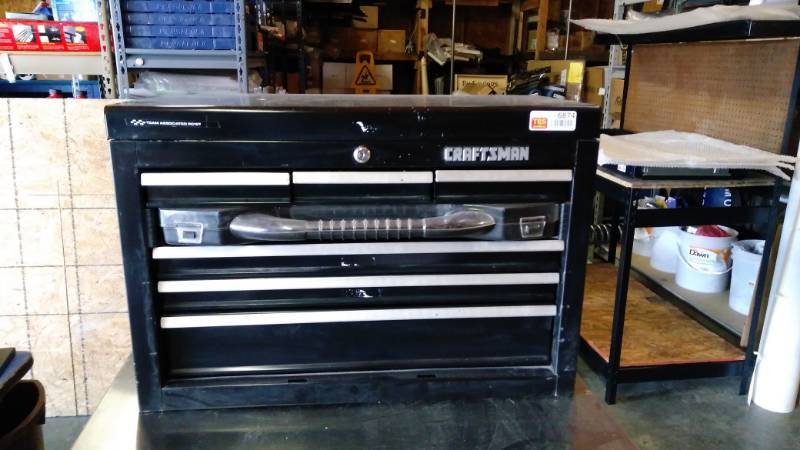 Craftsman Metal Tool Box With Pull Out Tool Caddy 12 X 26 X 17