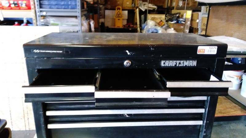 Craftsman Metal Tool Box With Pull Out Tool Caddy 12 X 26 X 17