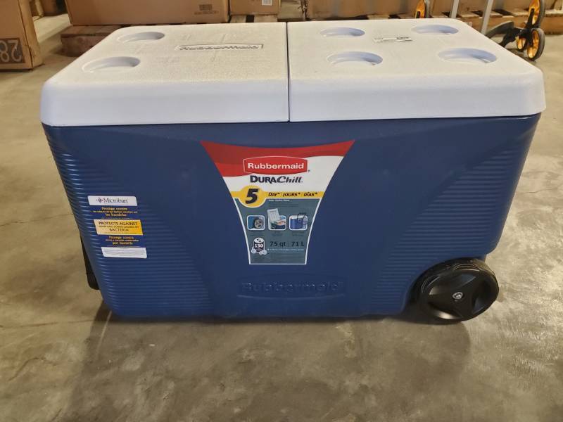 Rubbermaid Blue Wheeled Insulated Chest Cooler at