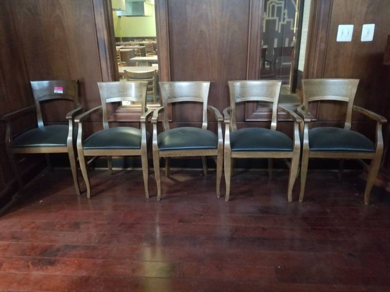 lot 1501 image: Set of 5 Dining Room Chairs