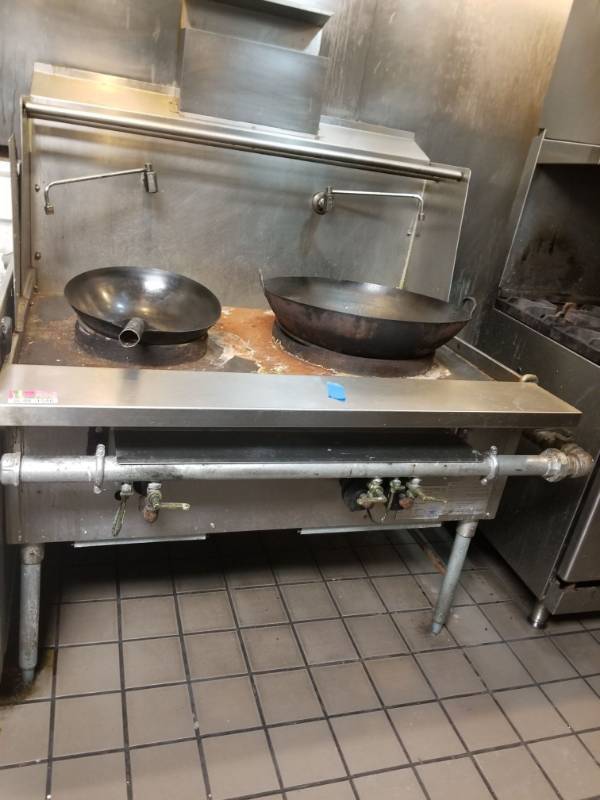 lot 1546 image: Bowery Wok Gas Range