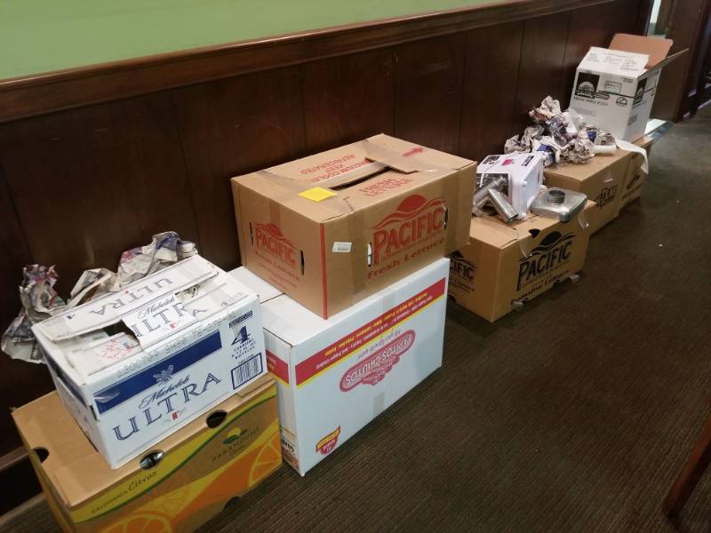lot 1579 image: STX Turbo Force Meat Grinder, Boxes of Dishes, Box of Lights and More