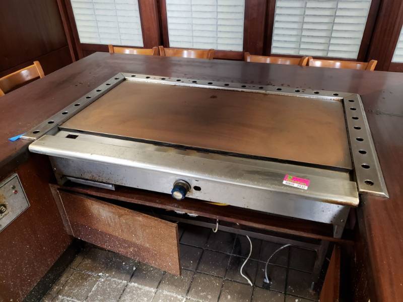 lot 2032 image: Imperial Teppan-Yaki Griddle Model# ITY-48