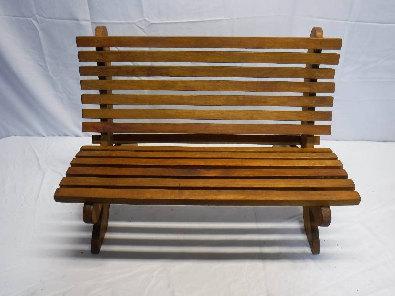 lot 1269 image: Wood doll bench