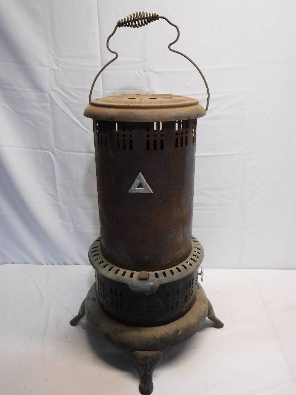 lot 1270 image: Perfection oil heater