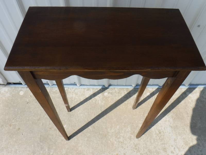 lot 1272 image: Wood hall table