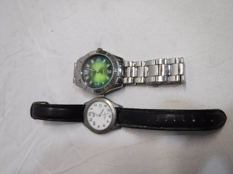 lot 1246 image: 2 mens watches
